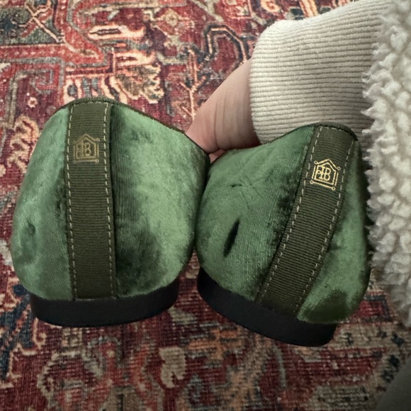 Birdies Emerald Velvet Flats NWOB - Picture 3 of 4